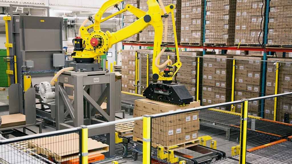 Роботы для паллетирования: автоматизация укладки готовой продукции